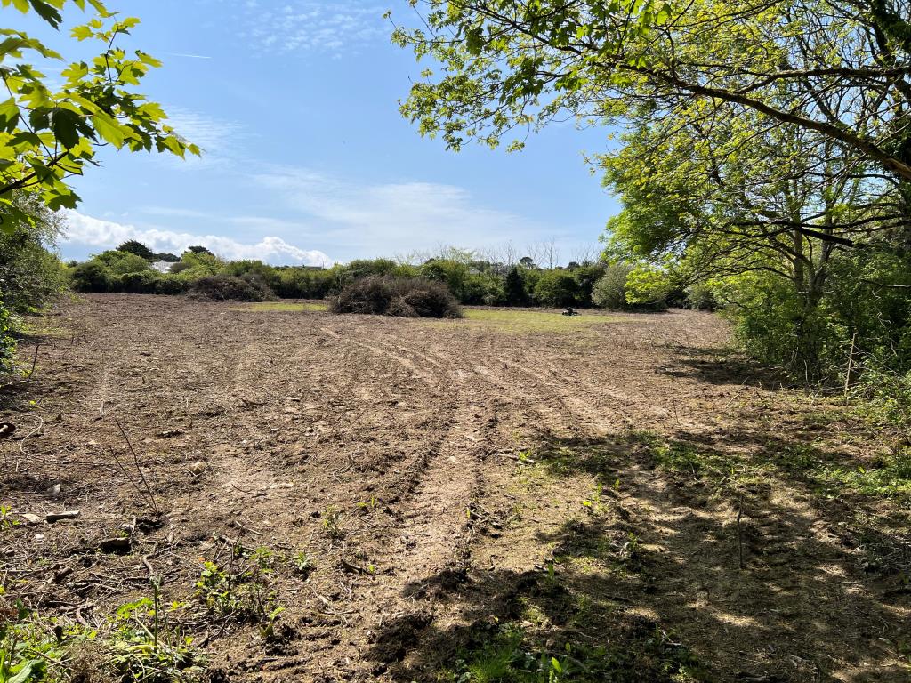 Lot: 112 - PARCEL OF LAND IN HAMLET LOCATION -